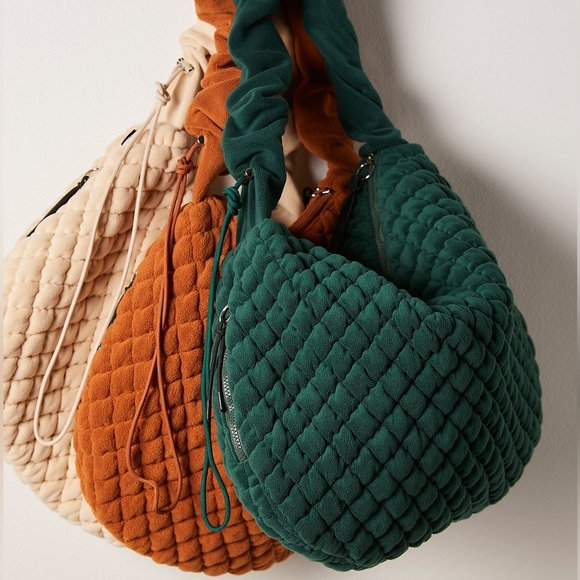 NWT - FP Movement Pucker Up Fleece Carryall - Ivory - Picture 3 of 8